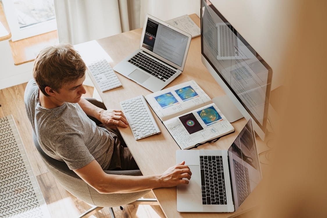 Why Every Student Should Consider Living Abroad for a Year